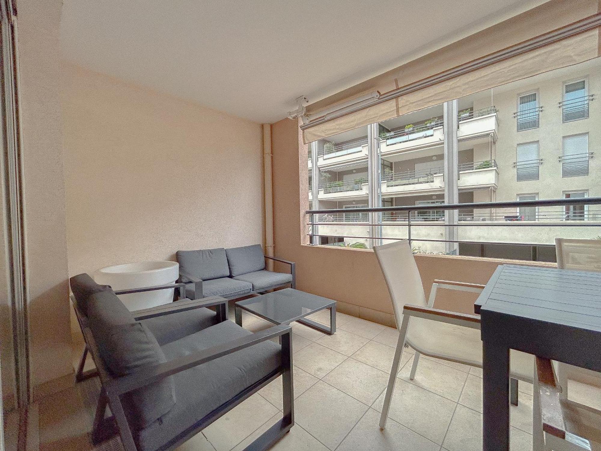 Appartement Centrale A 100 M Des Plages Rue De Provence Saint-Raphael  Ngoại thất bức ảnh